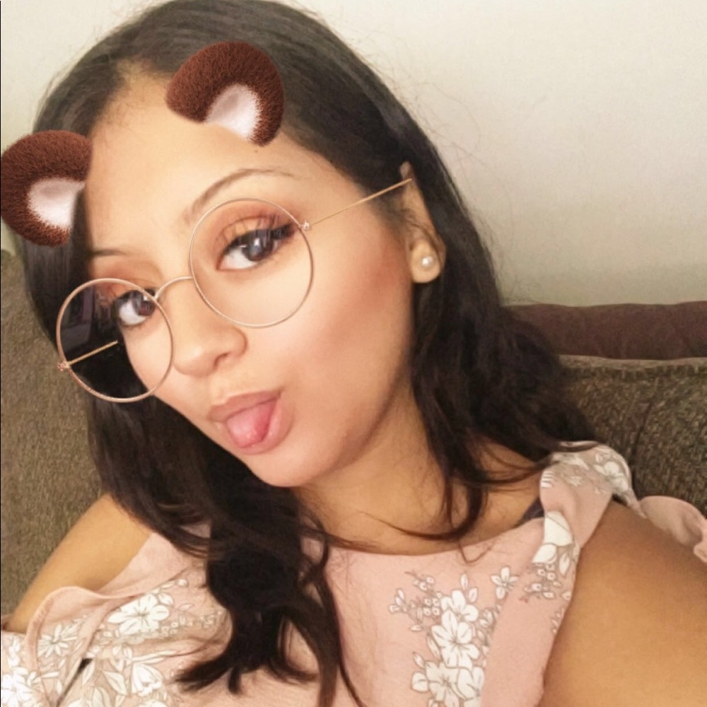 Meet your Posher, Isabel